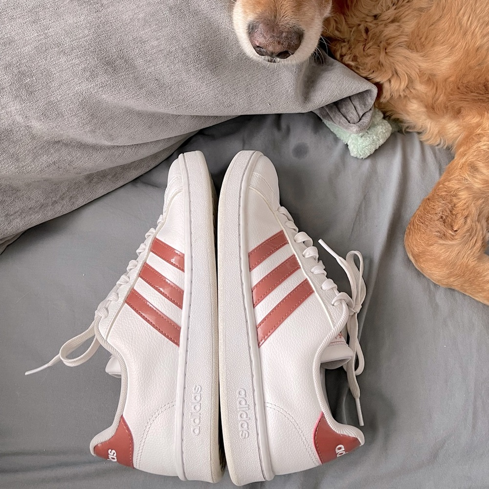 Adidas 8 pink strata Grand Court Cloudfoam comfort sneakers